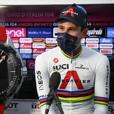 Filippo Ganna vence ‘crono’ inaugural do Giro d’Italia 2021