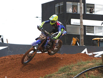 Bernardo Tibúrcio renova com Yamaha 