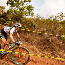 Giuliana Morgen fecha o calendário da Maratona Estrada Real com vitória