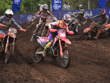 Enzo garante a vitória na 1a. bateria da MX1, última prova do dia