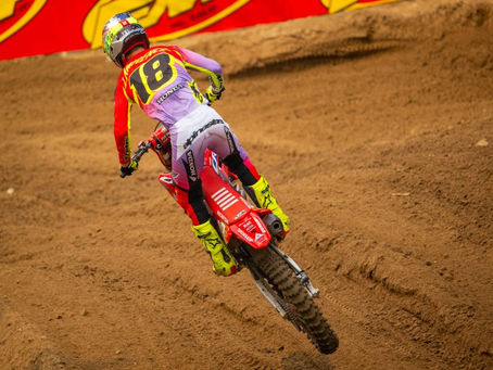 Jett e Deegan vencem 1as. baterias do AMA MX