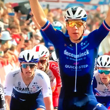 Vuelta a España: Fabio Jakobsen vence no sprint a 8ª etapa em La Manga del Mar Menor