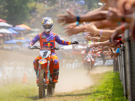 Vitória de Sexton e Shimoda na etapa de Washougal