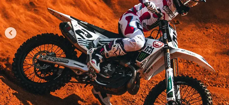 Webb de Husqvarna no Nações