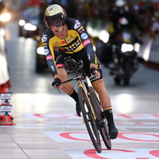 Vuelta a España: Primoz Roglic vence o contra-relógio de abertura em Burgos