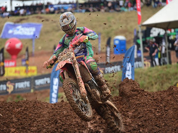 Vitória de Horebeek na 1a. bateria da MX1