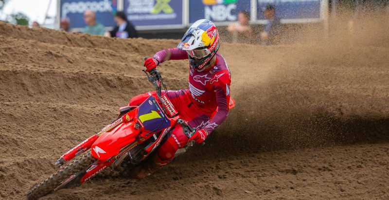 Jett Lawrence e Haiden Deegan vencem 1o. Playoff do Mundial de SuperMotocross