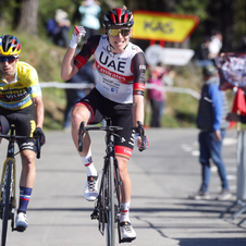 Pogacar é coroado em Ermualde depois de um sprint final disputado