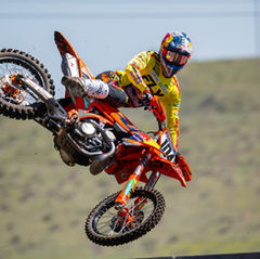 Sasha, Lucas e Cairoli em Southwick