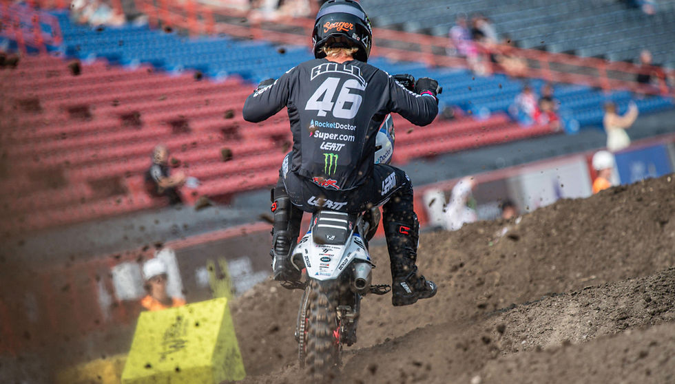 Justin Hill é o mais rápido nos treinos da abertura do Mundial de Supercross