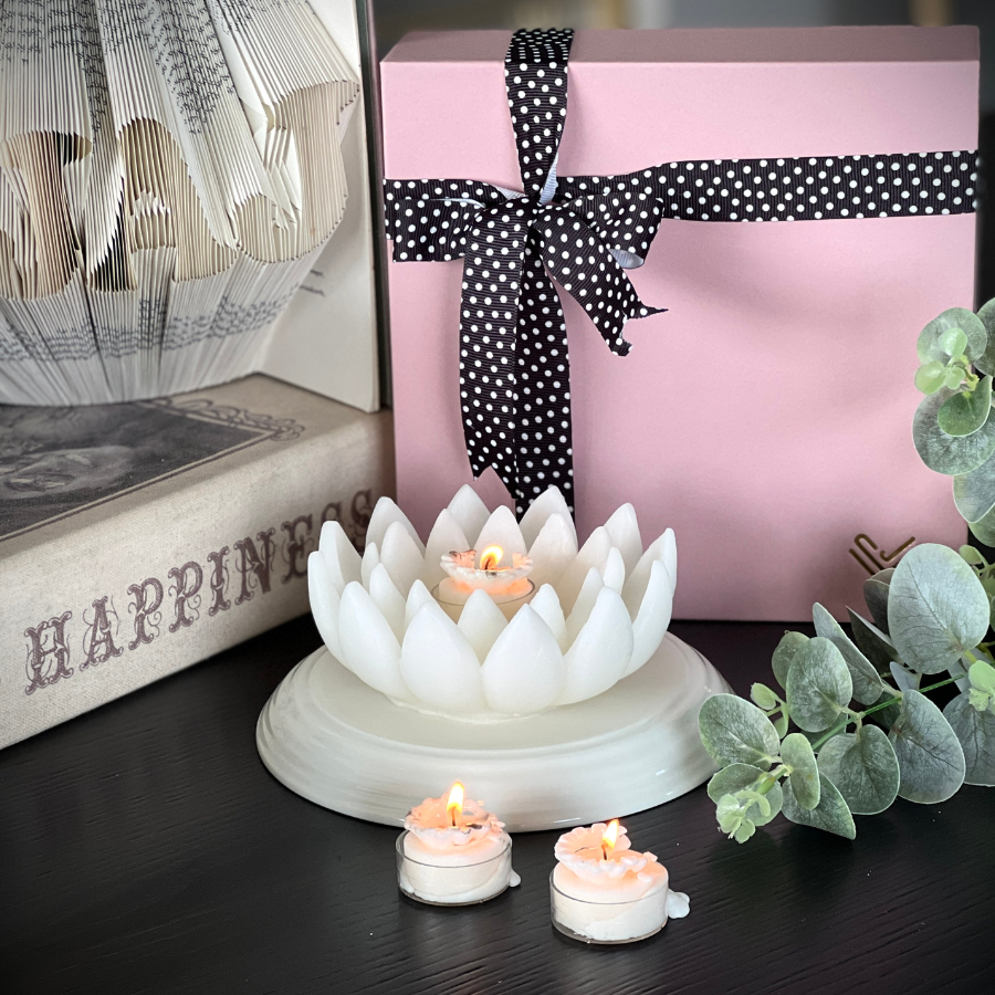 Thumbnail: LARGE WHITE LOTUS CANDLE