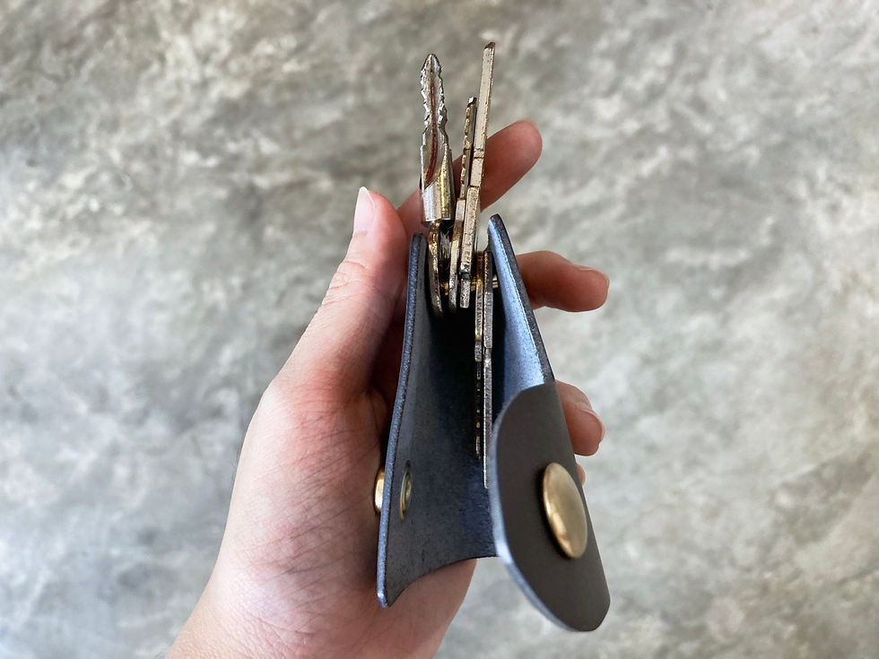 Thumbnail: [Sew well] Turn-out key bag｜Leather DIY material bag