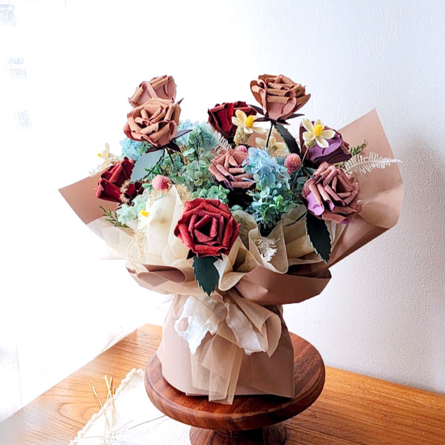 縮圖：皮革玫瑰花束（附保鮮襯花）｜手工皮革｜香港製造