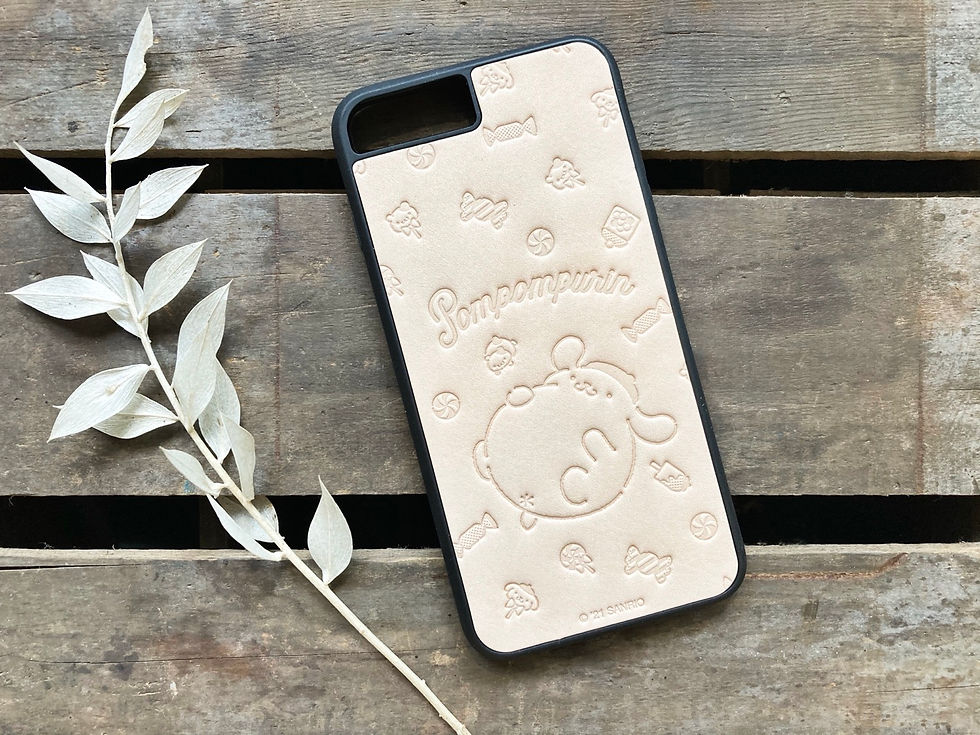 縮圖：Pompompurin 布甸狗 iPhone 手機殼｜皮革DIY材料包｜Sanrio x 港產皮革 聯乘系列