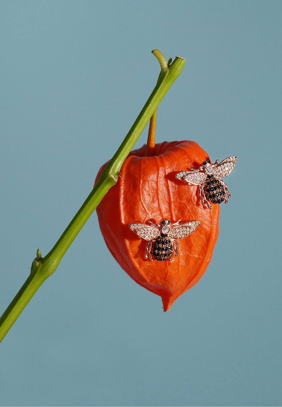 Thumbnail: Honey Bee Stud Earrings Gold