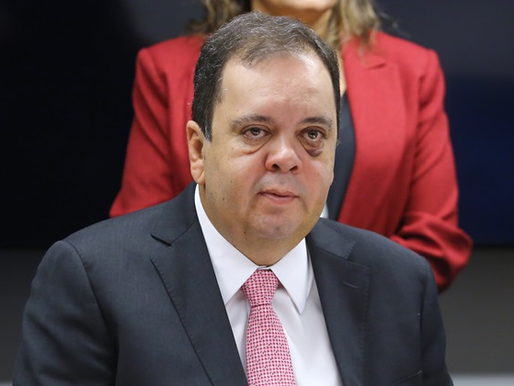 Elmar xinga repórter ao ser questionado sobre imóvel de luxo: ‘Vai tomar no c*