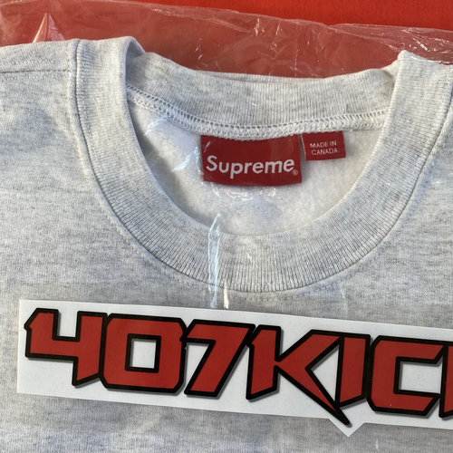 SUPREME FW20 FUTURA LOGO CREWNECK ASH GREY | 407Kickz