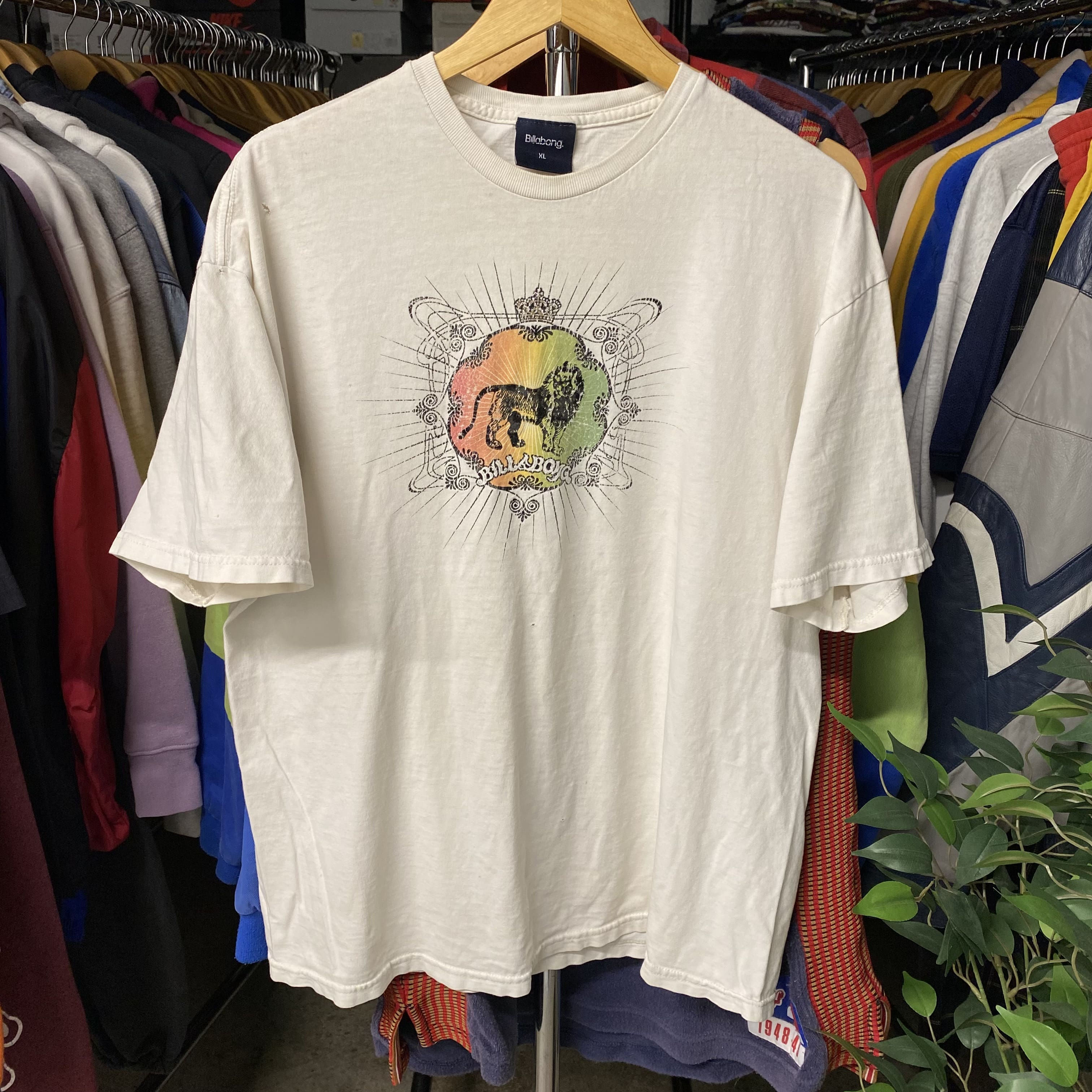 VINTAGE Y2K BILLABONG LION SURF TEE