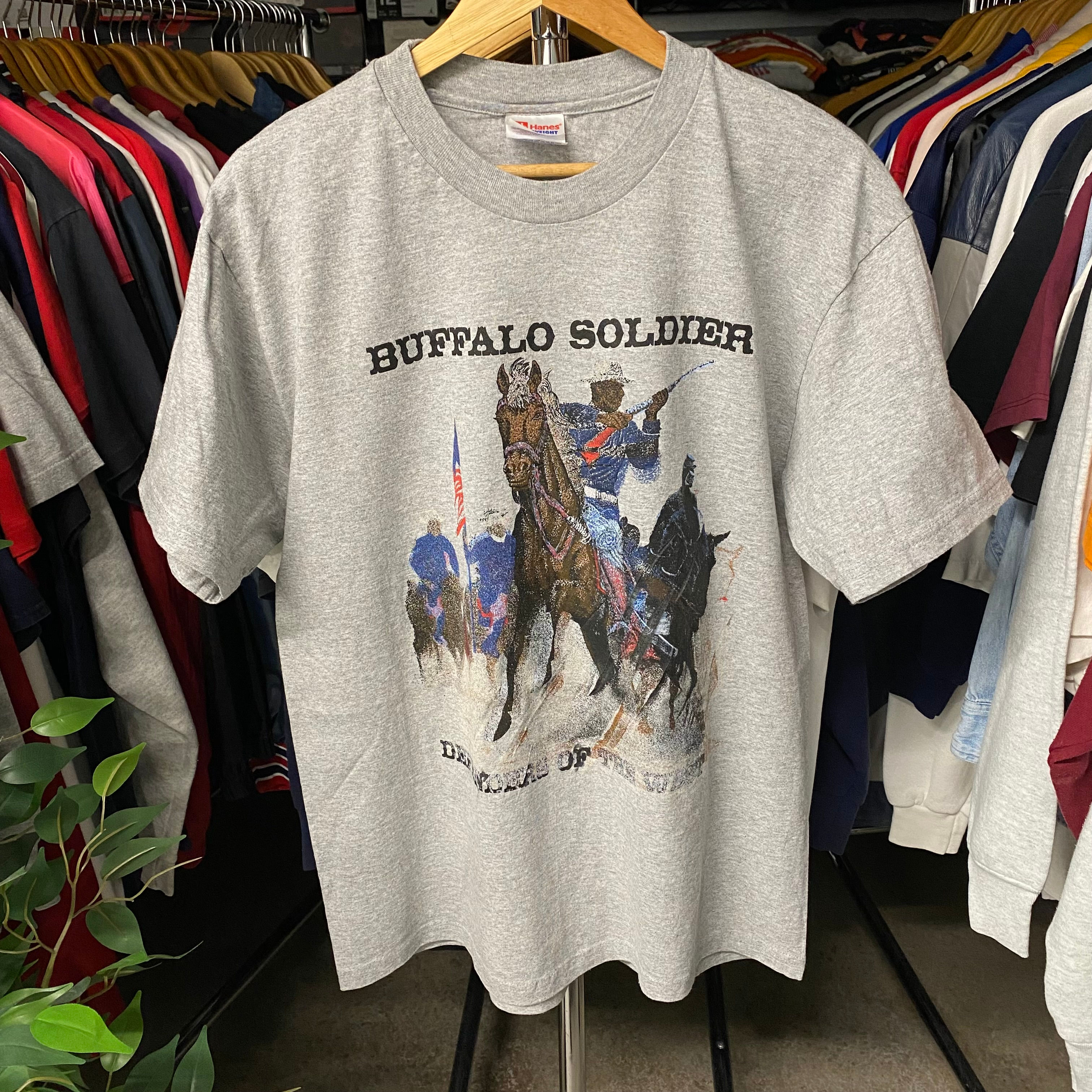 VINTAGE BUFFALO SOLDIER DEFENDERS OF THE WEST TEE GREY