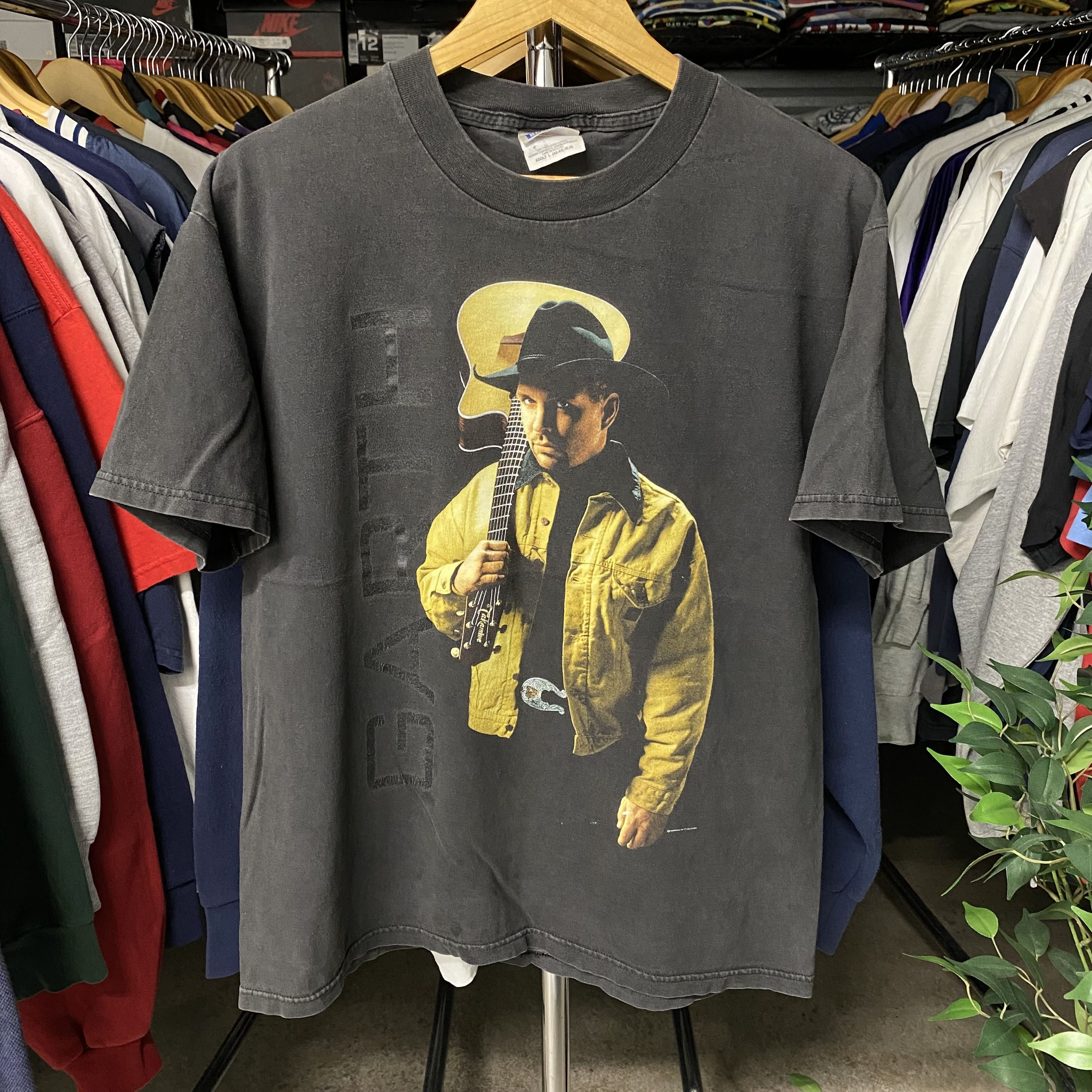 VINTAGE 1998 GARTH BROOKS COUNTRY MUSIC TEE