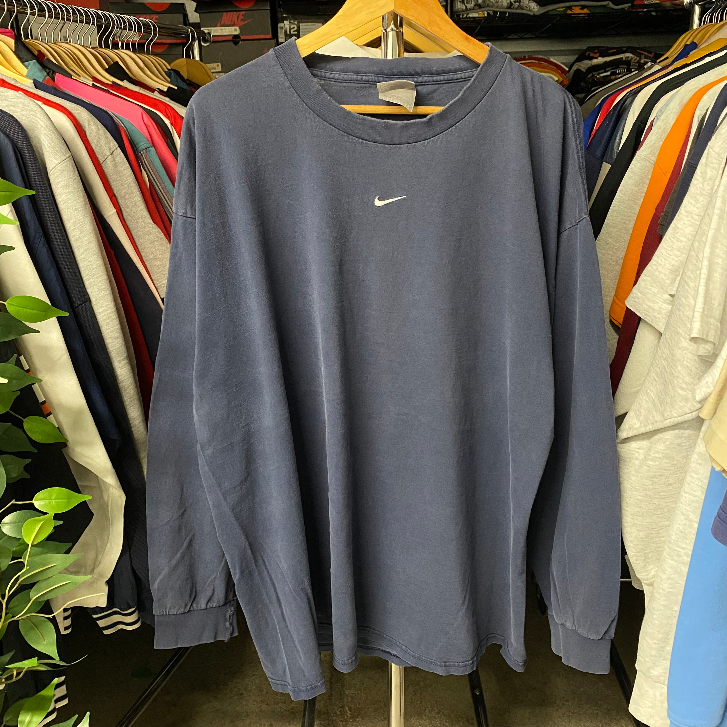 VINTAGE NIKE CENTER SWOOSH LONG SLEEVE TEE