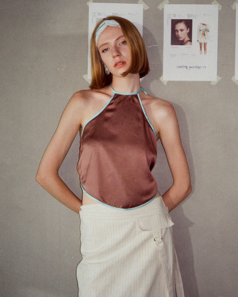 섬네일: Two tones halter neck top