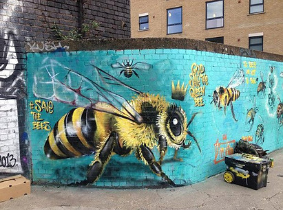 Louis-Masai-Michel-bees-600x480.jpg