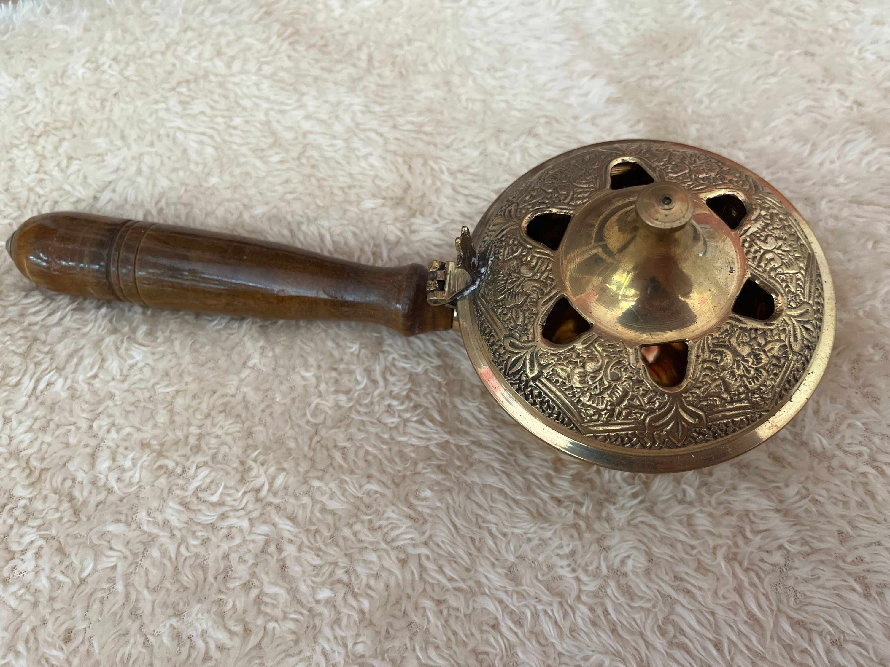 Encensoir avec manche 