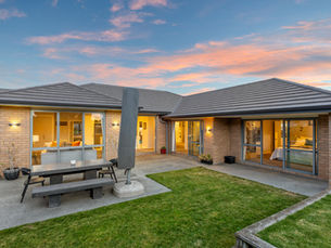 Sold! Light, Space and Lifestyle - Lucky Family Wanted!