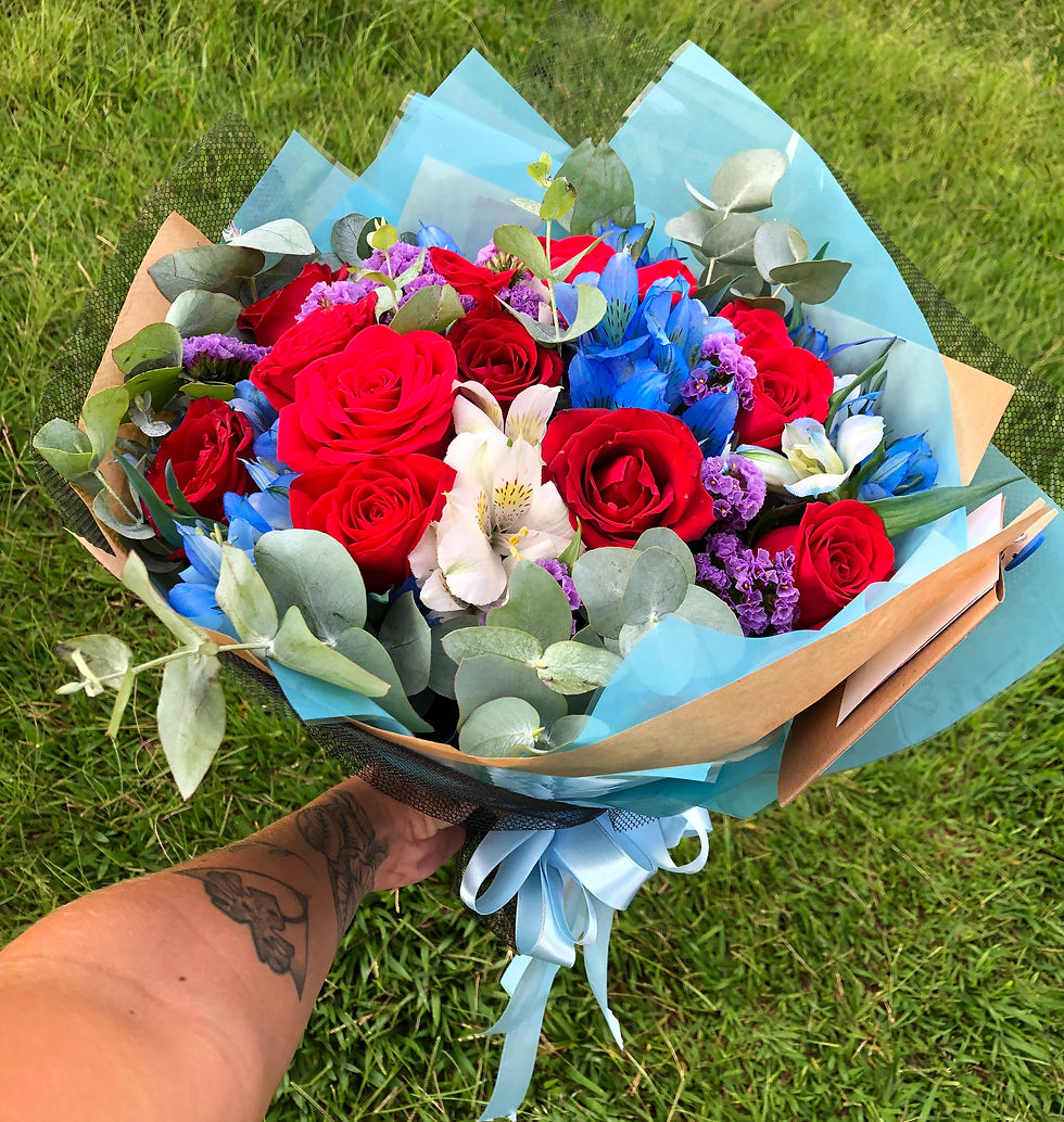 Miniatura: Buquê 12 Rosas  0702