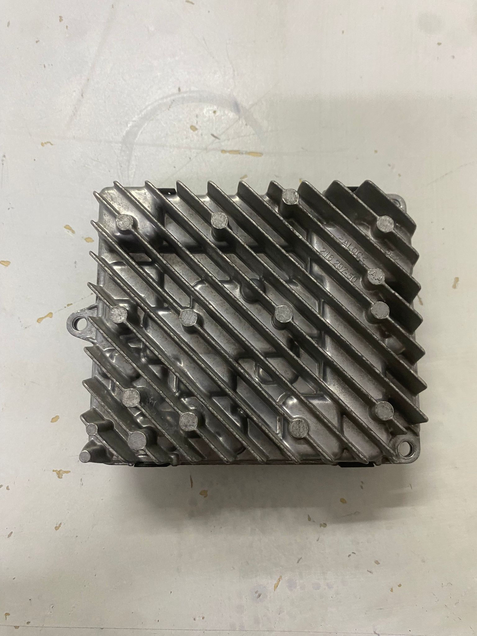 216.297.50 Audi S6 A6 SAĞ SOL FAR BEYNİ