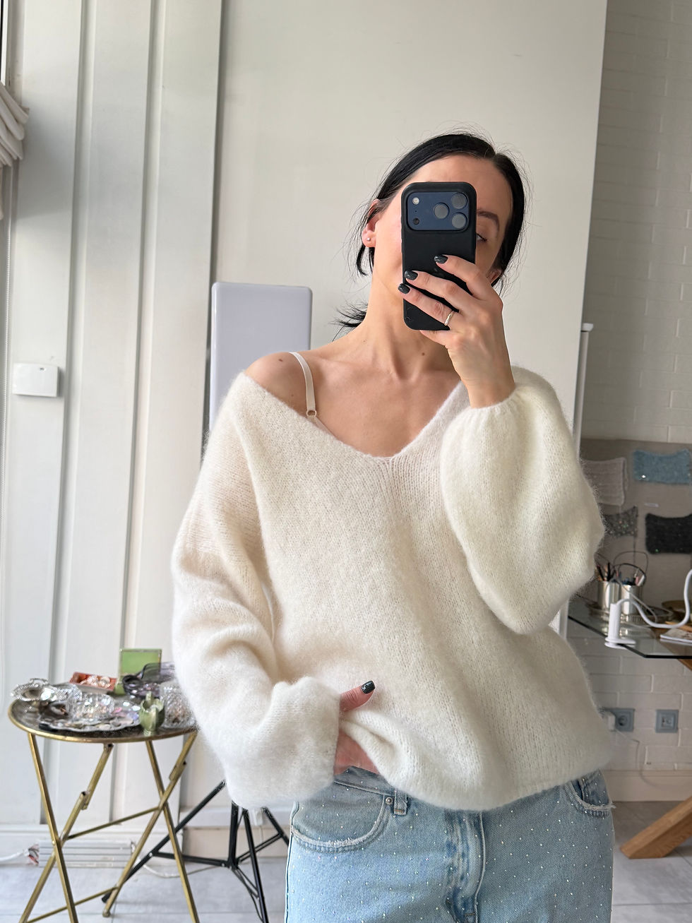 Прев'ю: Sweater“V” milk
