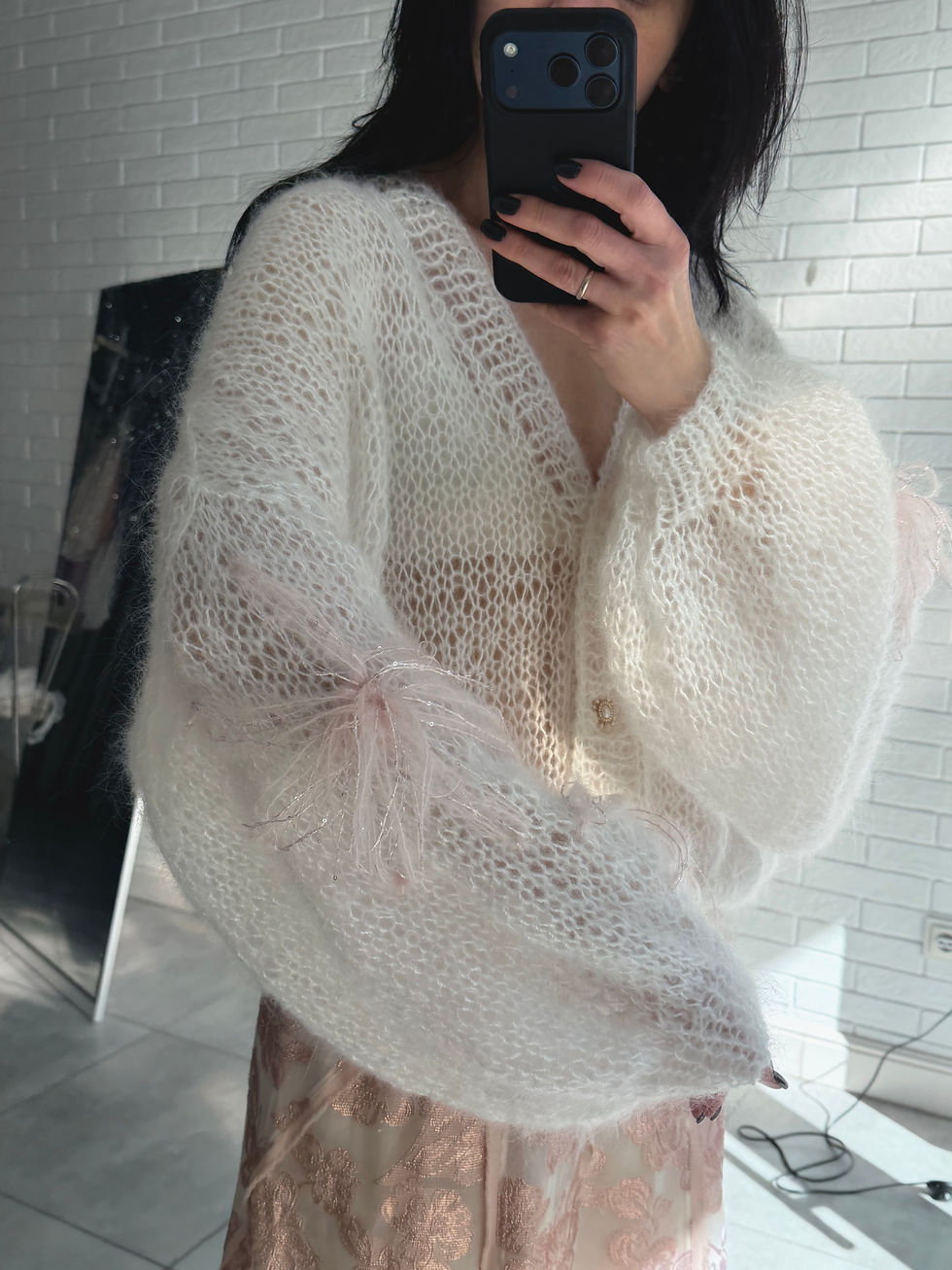 Thumbnail:  Cardigan  Flowers sequins 