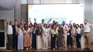 ncuentro de Sostenibilidad del Caribe 2025 en Barranquilla, reunidos en torno a la comunicación estratégica de la sostenibilidad.