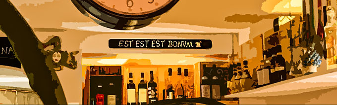 Inscription EST EST EST BONUM au-dessus de la cave à vins de La Corte Segreta, photographiée dans la pizzeria par Crimi Salvatore.