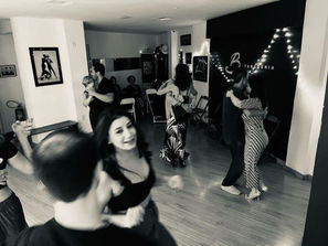 Tangueria Luciano Bastos promove “sábado de portas abertas”, com aulas de dança gratuitas