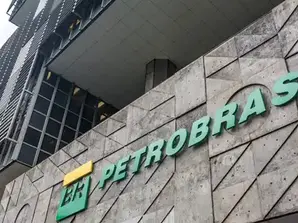 Conselho da Petrobras quer criar cargos comissionados de até R$ 90 mil por mês, apontam fontes