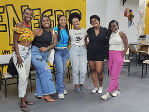 Ifé English Course promove curso de língua inglesa com base na cultura negra