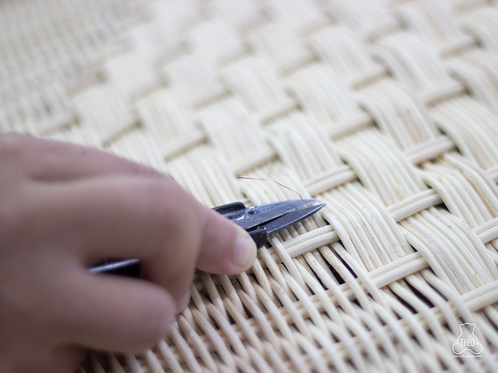 Travail des panneaux rotin