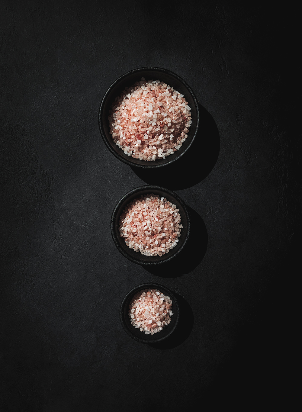 Bowls of himalayan pink salt