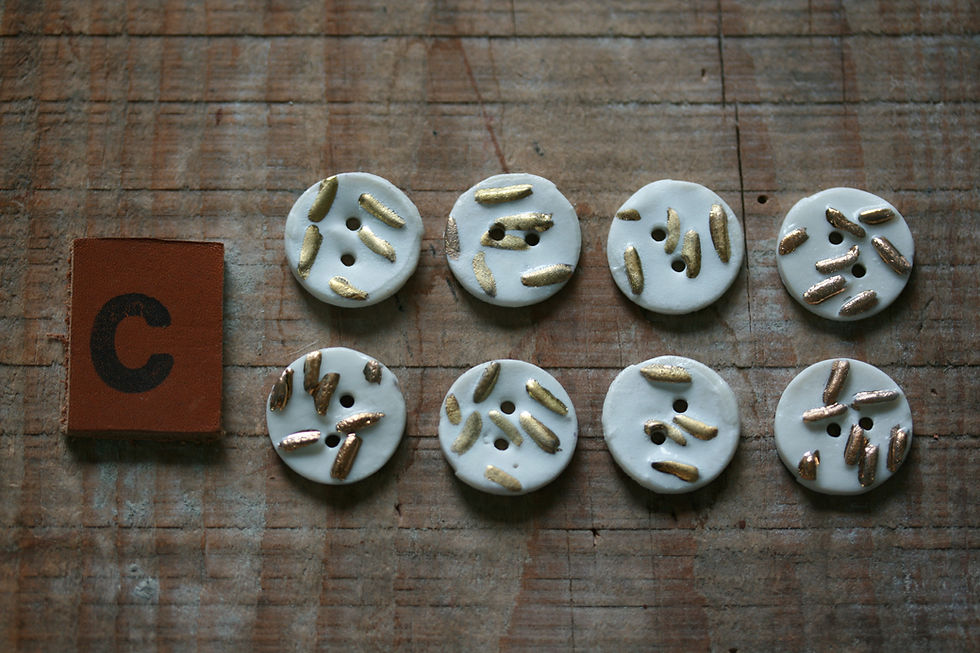 Miniature : Lot de 8  boutons en porcelaine finition OR