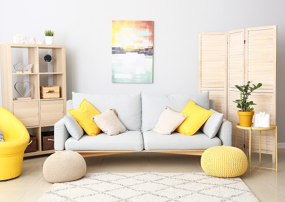 No room should have just one type of colour tone; creating a balance between warm and cool tones is key. If you aim for a cosy ambience, use warm colours abundantly, making them the dominant scheme of the space. Next, sprinkle in a few elements of cool colours, ensuring the effect of the warm tones doesn’t get too overwhelming. On the other hand, if you want a light and airy ambience, opt for a cool-coloured base topped with warm-coloured accessories.