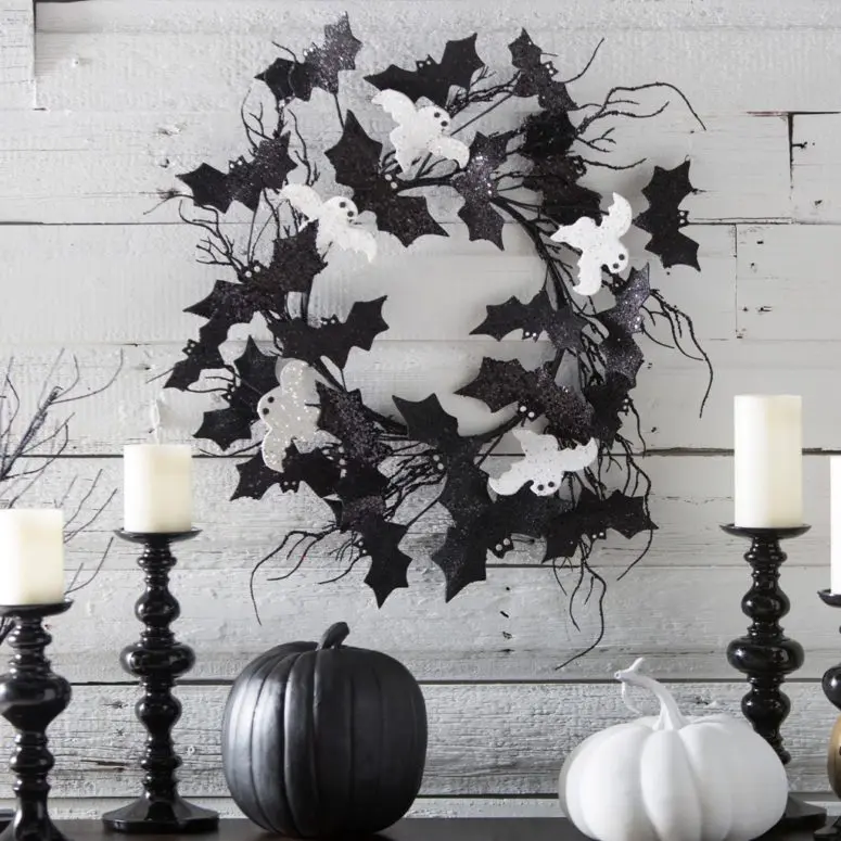 Or simply black and white could look especially chic whilst staying true-to-theme.