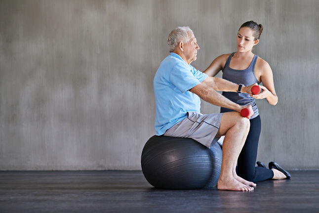 Trening fitness dla seniorów