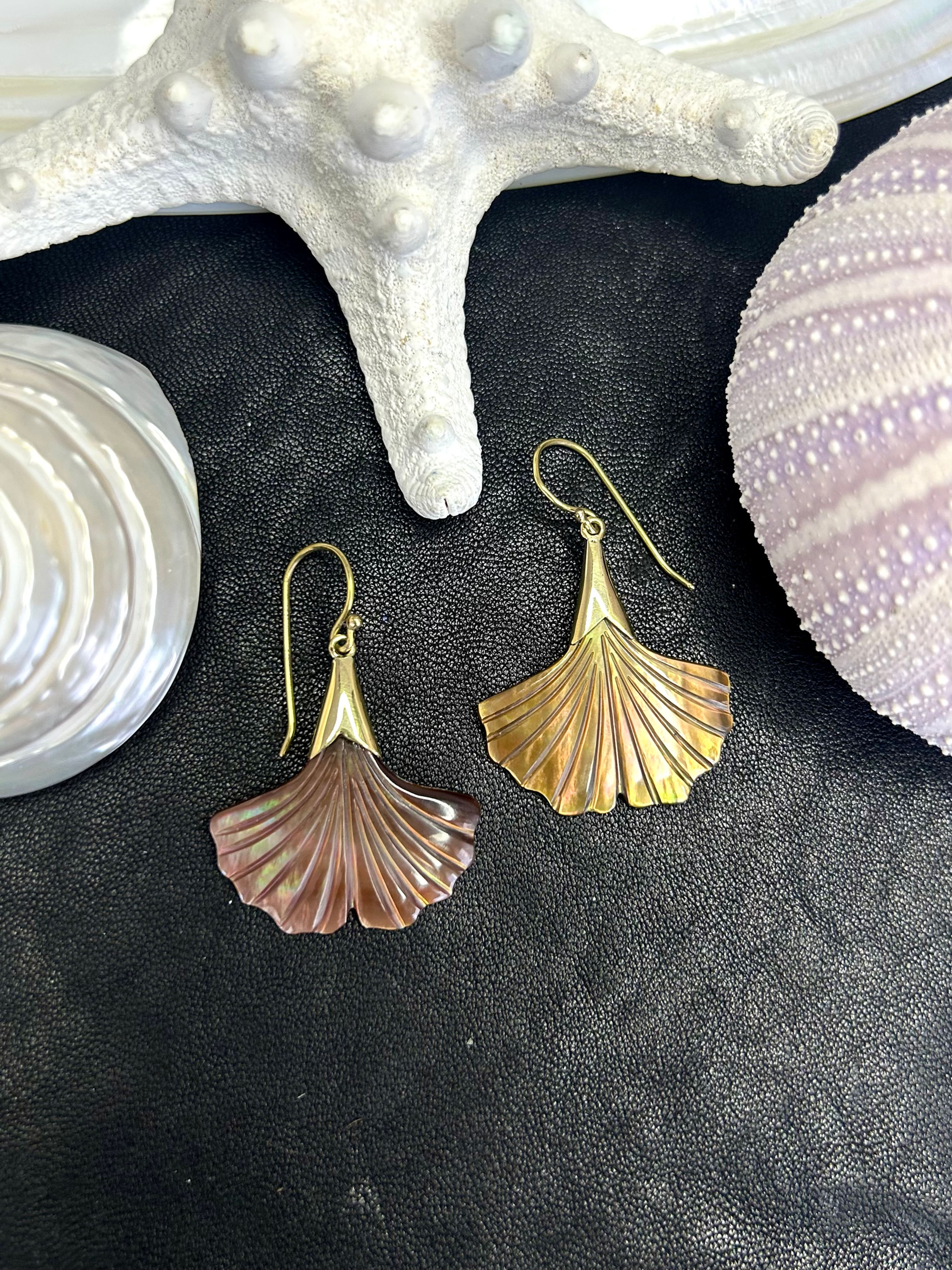 Small Ginkgo Earrings Pink Shell