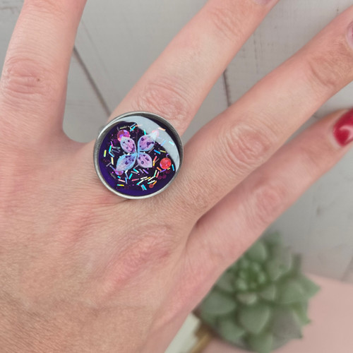 Bague Résine Strass Rouges - Taille 53, Ronde, Pavée, Occasion Brillante