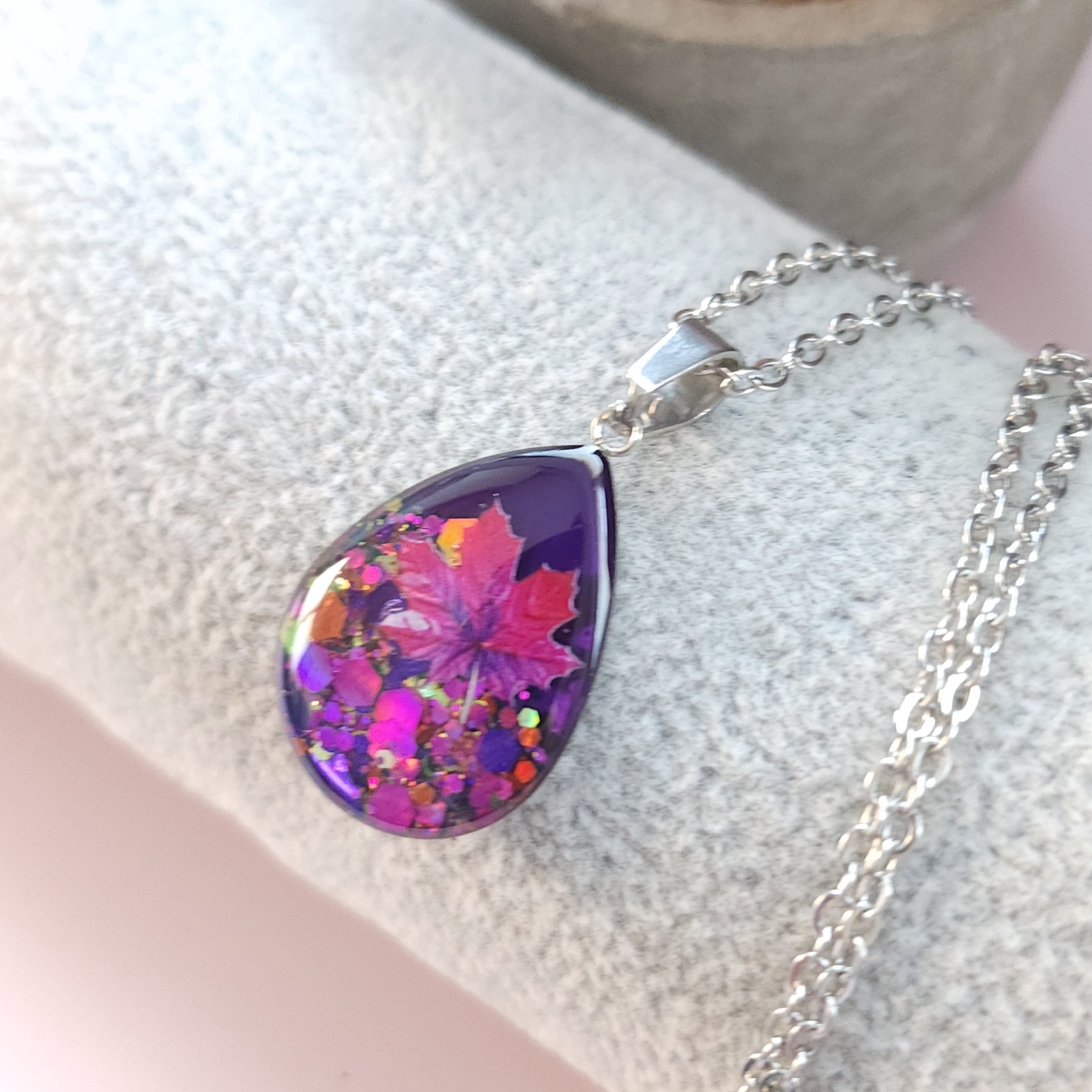 Cléa - Collier Goutte de resine