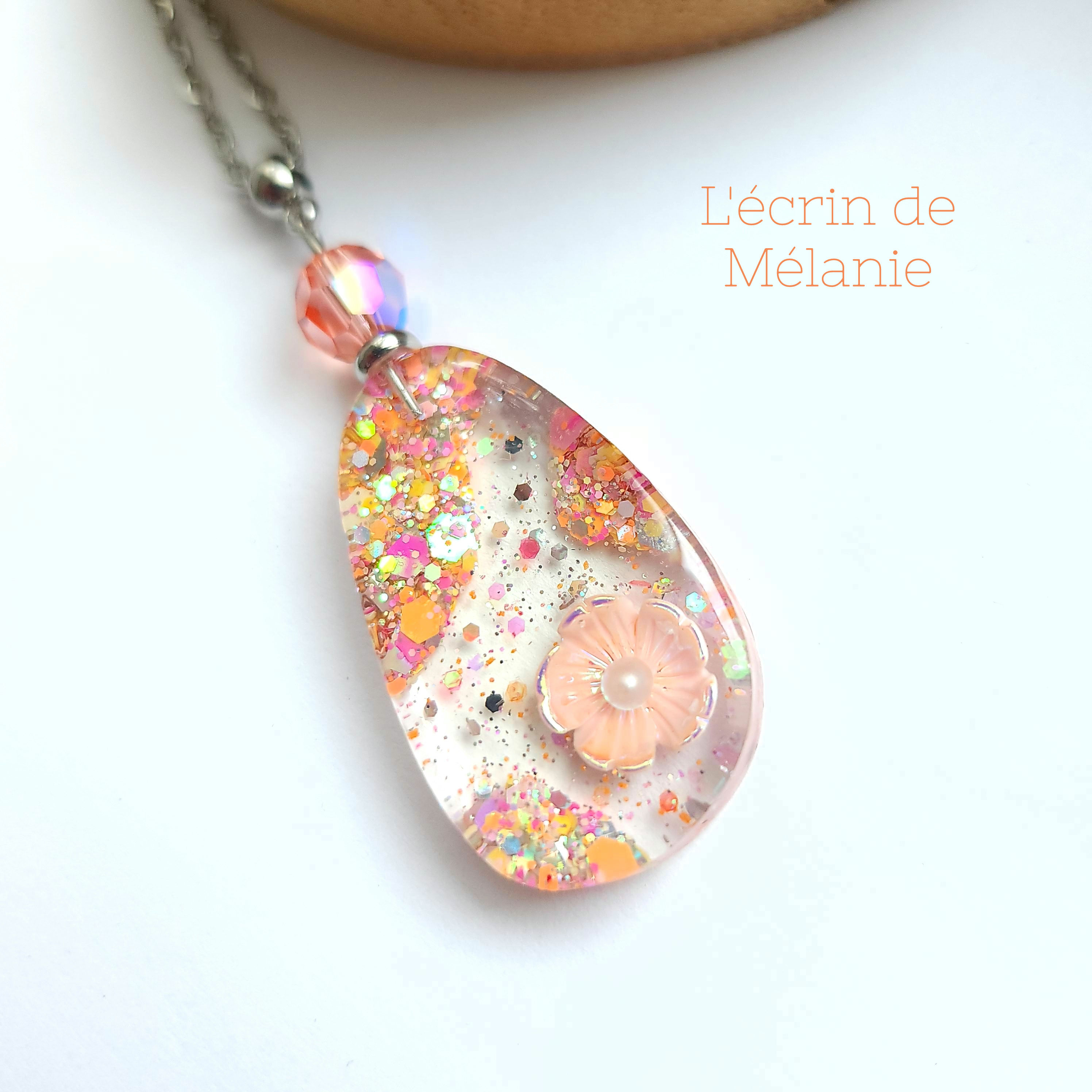 Collier Galet tout en résine - Jessy 