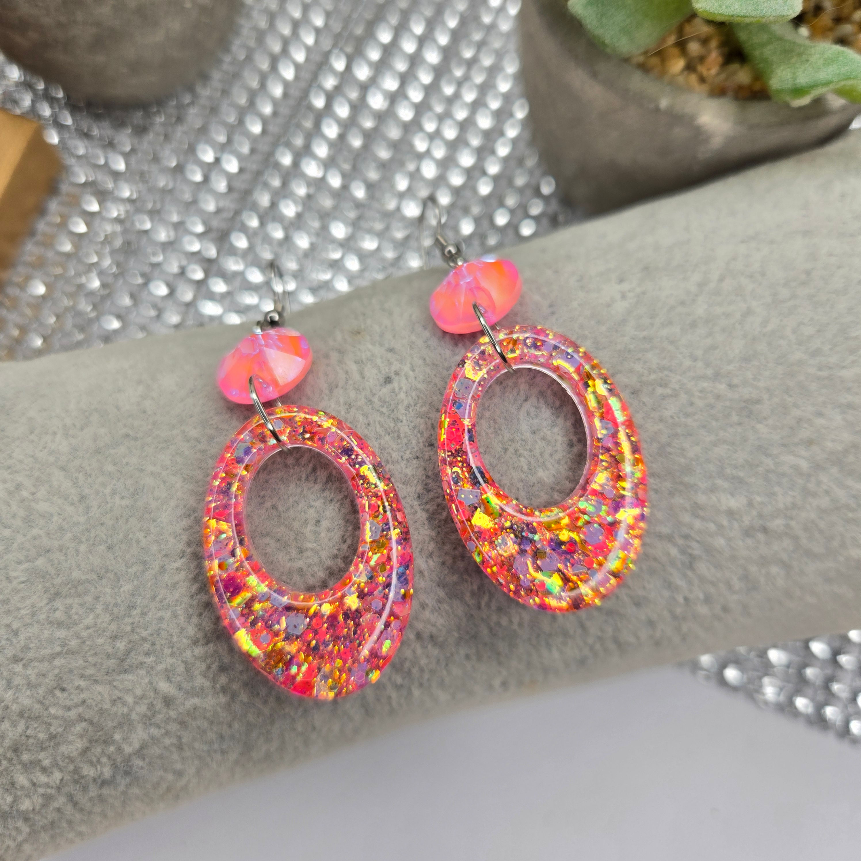 Francesca - Boucles d'oreille Créoles ovales en résine