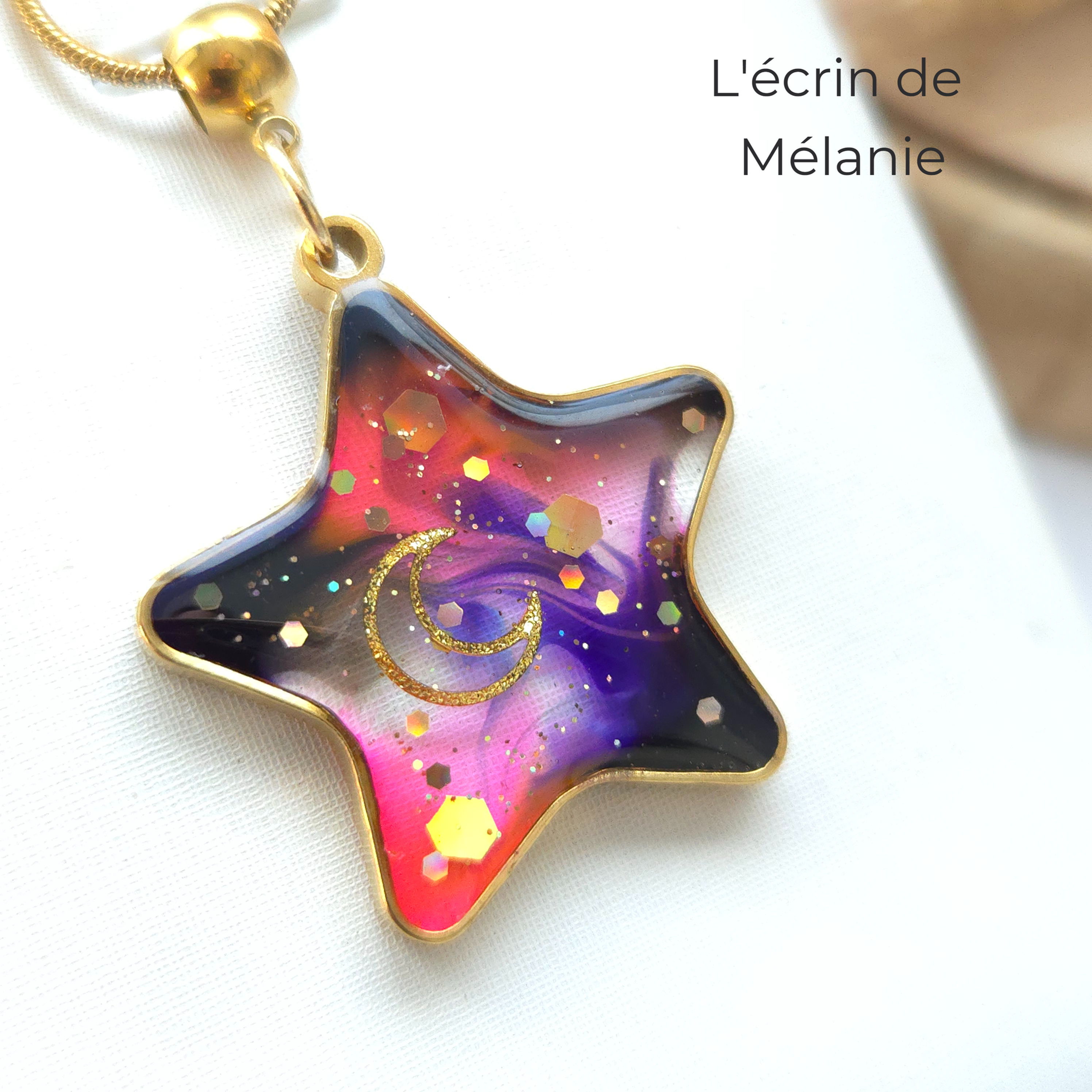Moon - Collier Etoile en acier et resine